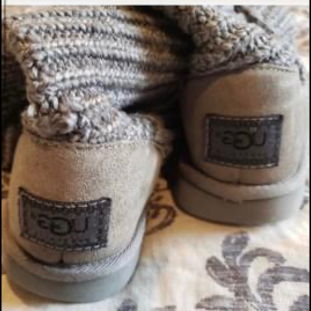 UGG Cardi Button boots size 6